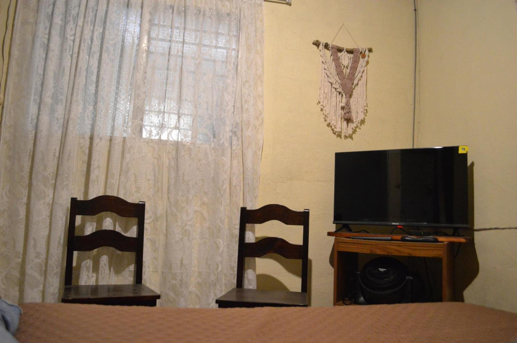 Ave del Paraiso Guest House Antigua Esterno foto